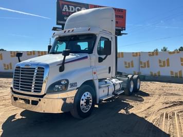 Main image Freightliner Cascadia